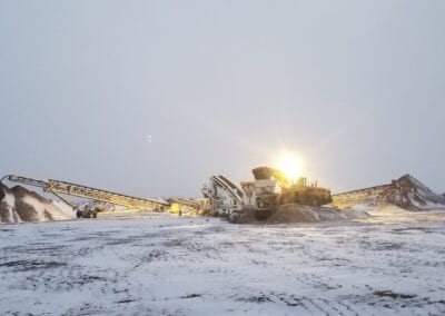 Crusher crushing the rocks during sunlight